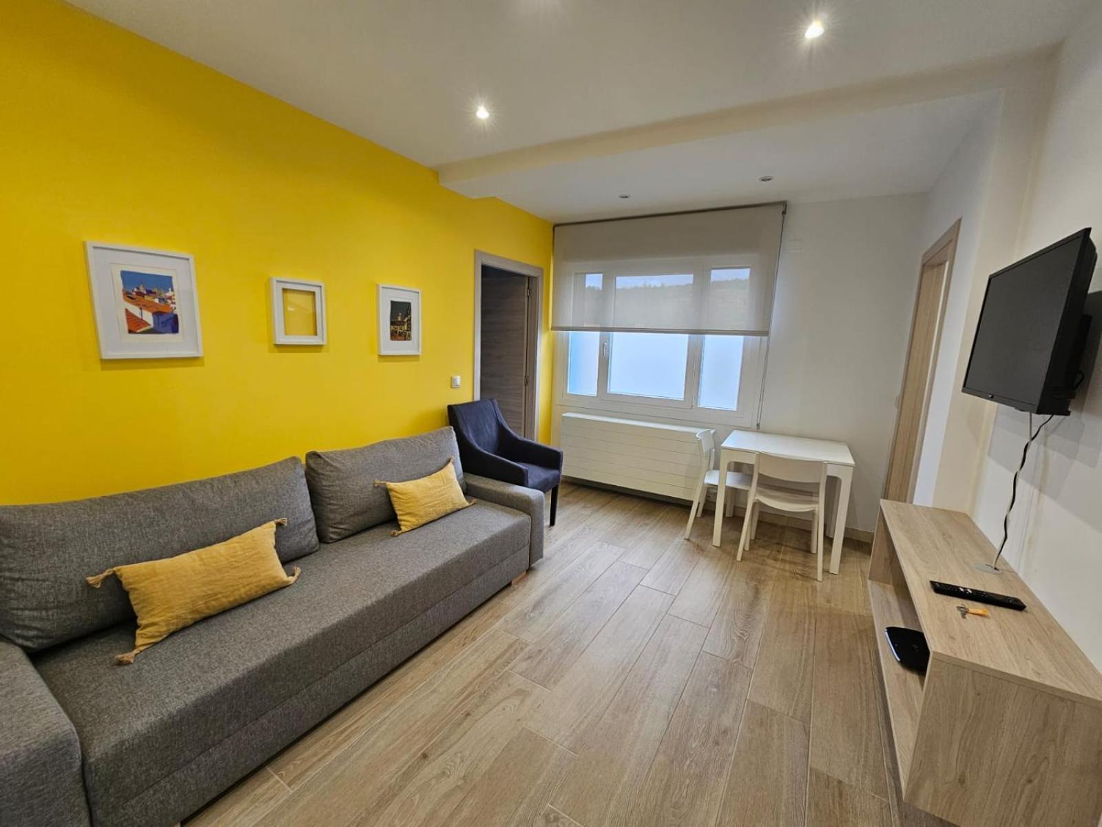 Inicia Avio Apartamentos Сантяго де Компостела Екстериор снимка